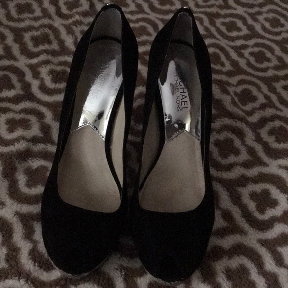 Michael Kors Heel Pump Suede - Picture 1 of 4
